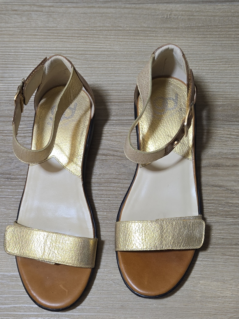 Women’s Gold & Tan Leather Ankle Strap Sandals - Picture 4 of 7